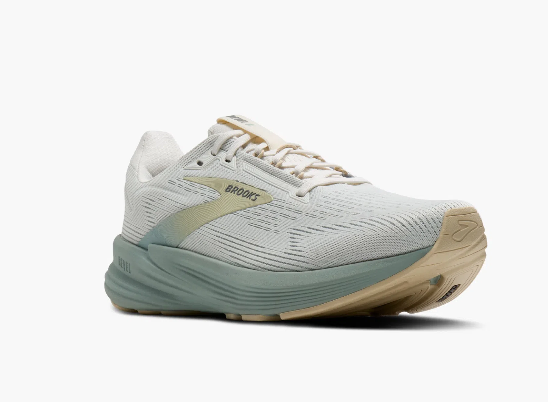 Brooks Revel 8